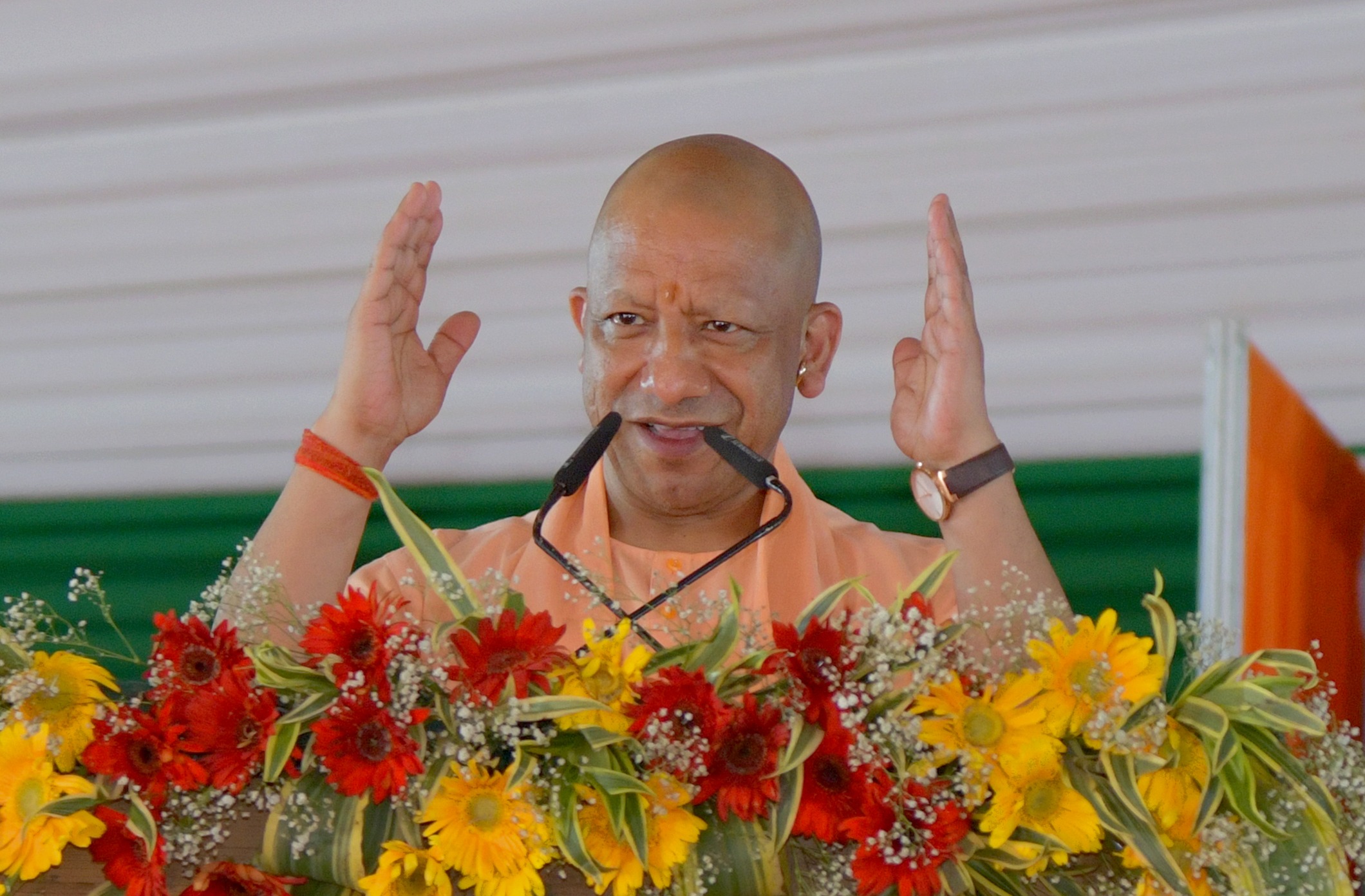 सीएम योगी का सख्त निर्देश कहीं नहीं है पेट्रोल डीजल की कमी