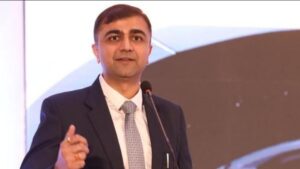 IAS अभिषेक प्रकाश बहाली के बाद लखनऊ सचिवालय