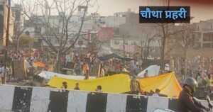 लखनऊ आग पीड़ितों की मदद करते स्वयंसेवक