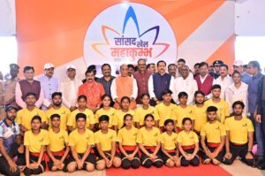  लखनऊ सांसद खेल महाकुंभ में कलारीपयटटू का प्रदर्शन