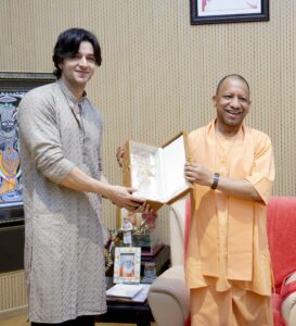 फिल्म एक्टर ने सीएम योगी से की मुलाकात