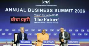 सीआईआई बिजनेस समिट 2026 में मुख्यमंत्री योगी आदित्यनाथ और उद्योग जगत के प्रतिनिधि