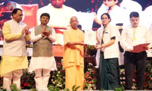 तीन विभागों के 481 चयनित अभ्यर्थियों को मुख्यमंत्री योगी आदित्यनाथ ने लोकभवन में वितरित किए नियुक्ति पत्र