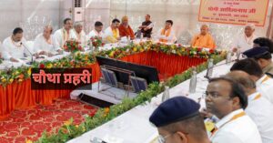 सीएम योगी आदित्यनाथ सहारनपुर स्थित मां शाकम्भरी देवी मंदिर परिसर का निरीक्षण करते हुए