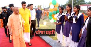 गोरखपुर के चिलुआताल पर्यटन स्थल का विकसित घाट और झील का दृश्य
