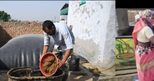 गोशाला में गोबर आधारित उत्पाद तैयार करते ग्रामीण युवा और महिलाएं, गो-आधारित उद्योग मॉडल का प्रतीकात्मक दृश्य
