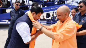 भाजपा के राष्ट्रीय अध्यक्ष नितिन नबीन का लखनऊ एयरपोर्ट पर मुख्यमंत्री योगी आदित्यनाथ द्वारा स्वागत 