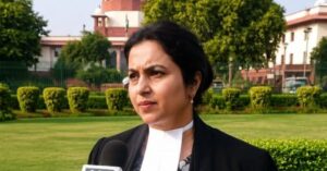 शिक्षा व्यवस्था पर अपनी बात रखतीं सुप्रीम कोर्ट की एडवोकेट रीना एन. सिंह